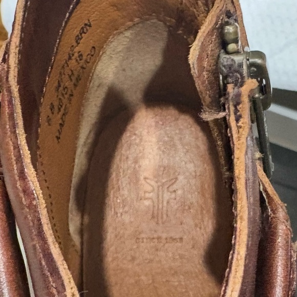 Frye Leather Jenny Seam Ankle Bootie Classic Womens size 6 B Deep Brown Zipper - Picture 9 of 15